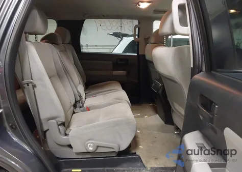 2010 Toyota Sequoia Sr5 5.7L V8 z USA, uszkodzony, nr VIN 5TDBY5G10AS033334